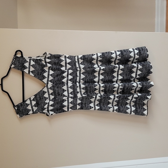 Geometric Dress - Picture 1 of 6